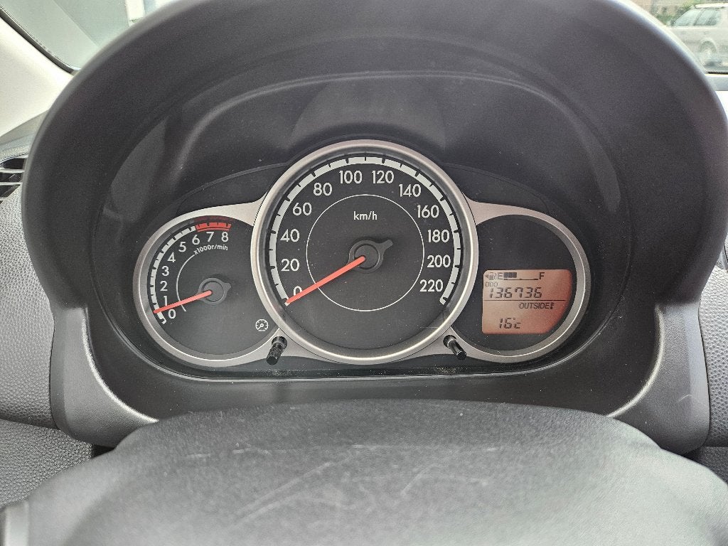 Mazda 2 1.3i Aquatic Blue, Voorwielaandrijving, Euro 5, Stof, Zwart