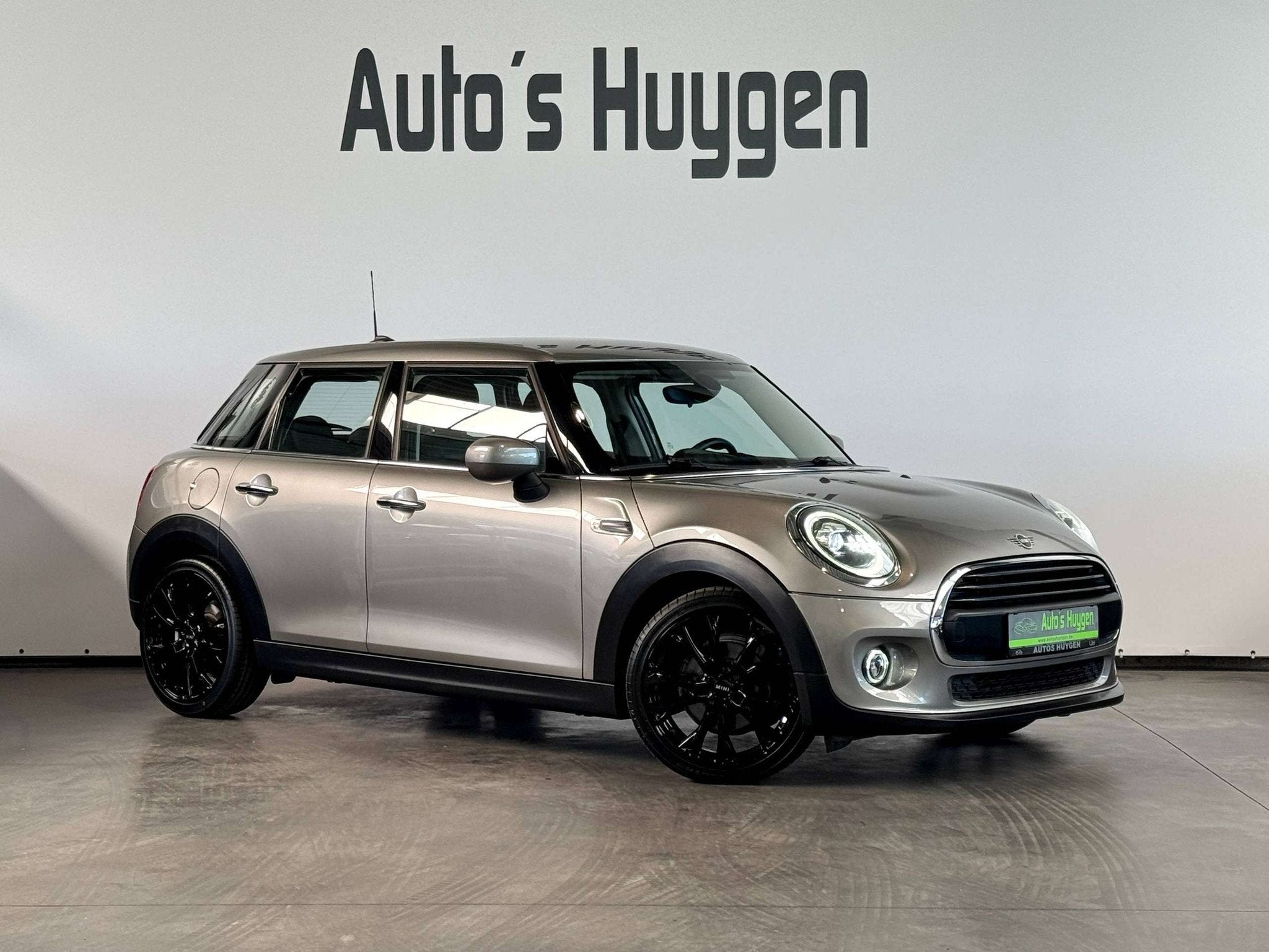 MINI One 1.5 Automaat met John Cooper velgen (automatique), Achat, Euro 6, Entreprise, https://public.car-pass.be/vhr/fcc6d858-48f4-4d14-89cc-f3d7c0dd11ae
