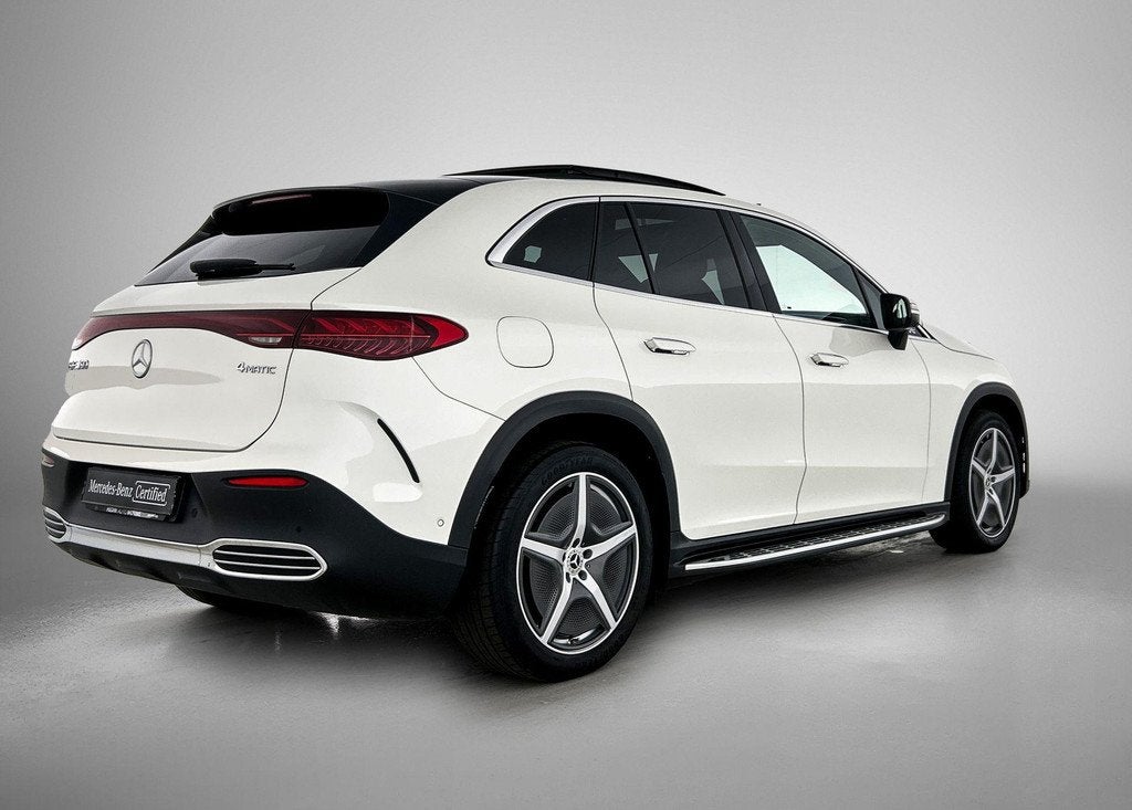 Mercedes-Benz EQE-Klasse 350 4MATIC SUV AMG Line Panoramisch, Auto's, Mercedes-Benz, Automaat, Stof, Wit, 96 kWh