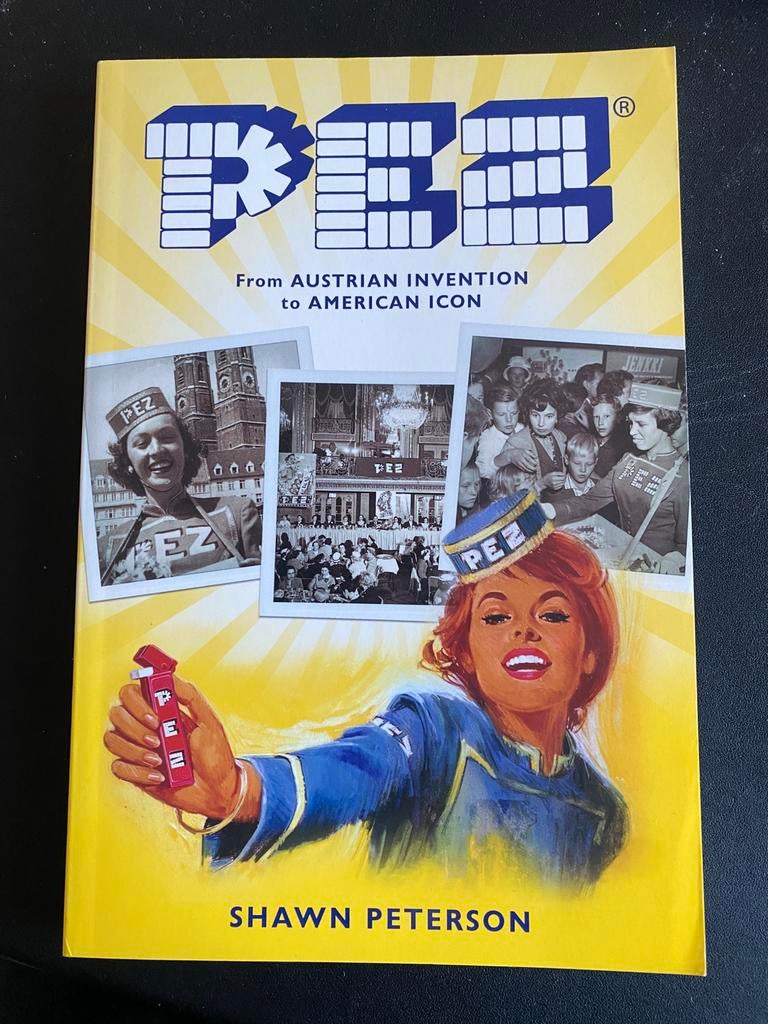 PEZ boek 208 pagina’s, Ophalen of Verzenden, Zo goed als nieuw