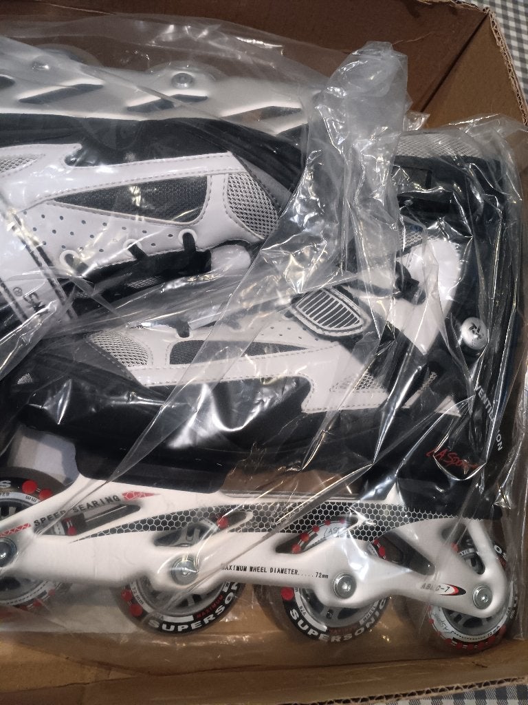Inline skates  (zie foto's !!!), Sports & Fitness, Patins à roulettes alignées, Enlèvement ou Envoi, Neuf, Rollers 4 roues en ligne