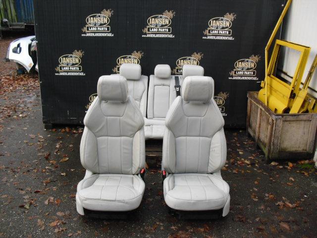 Range Rover Evoque stoelen set wit Taurus leer model 2018, Auto-onderdelen, Jansen Laro Parts, Admin@jansenlaroparts.nl, Groenstraat 31B
