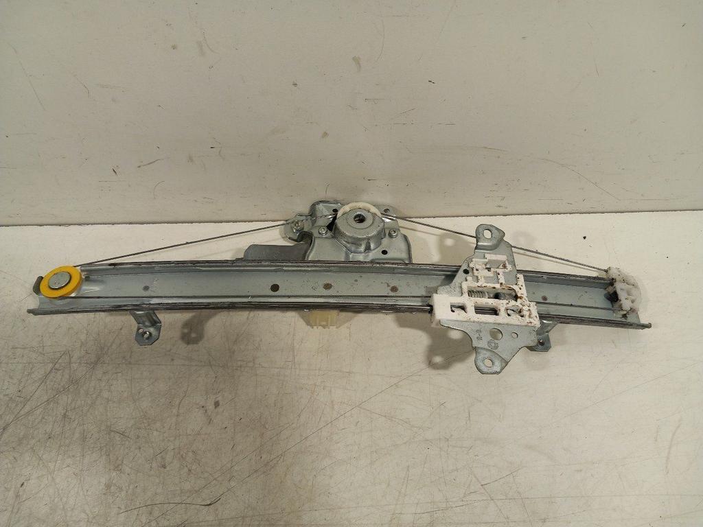 Raammechaniek elektrisch rechts voor Nissan Micra, Onderdelen@venauto.nl, Van der Ven Autorecycling B.V., Gebruikt, Ettenseweg 76, 4706 PB Roosendaal, The Netherlands