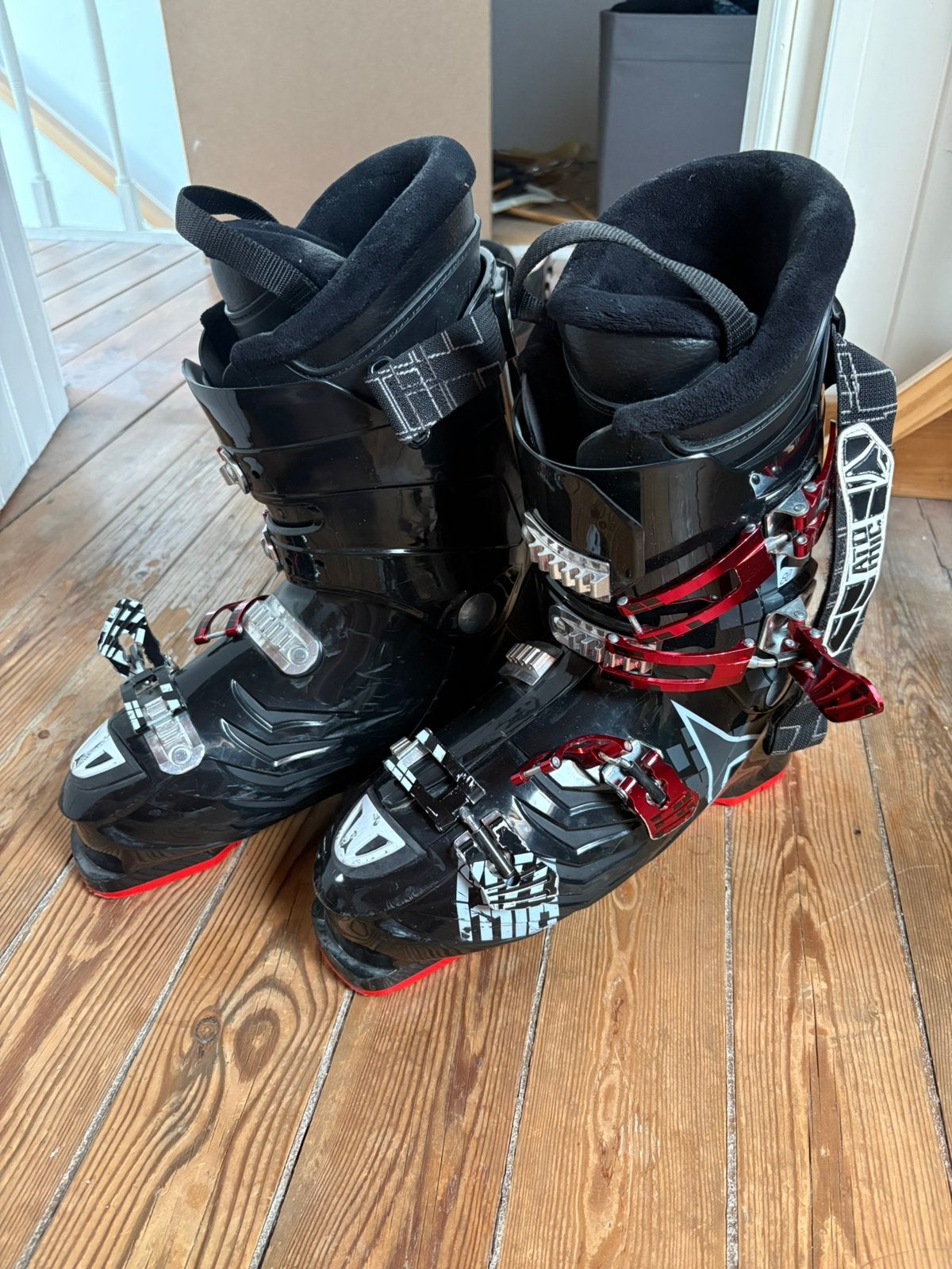 Atomic skischoenen, Sport en Fitness, Skiën en Langlaufen, Schoenen, Ophalen of Verzenden, Zo goed als nieuw, Atomic