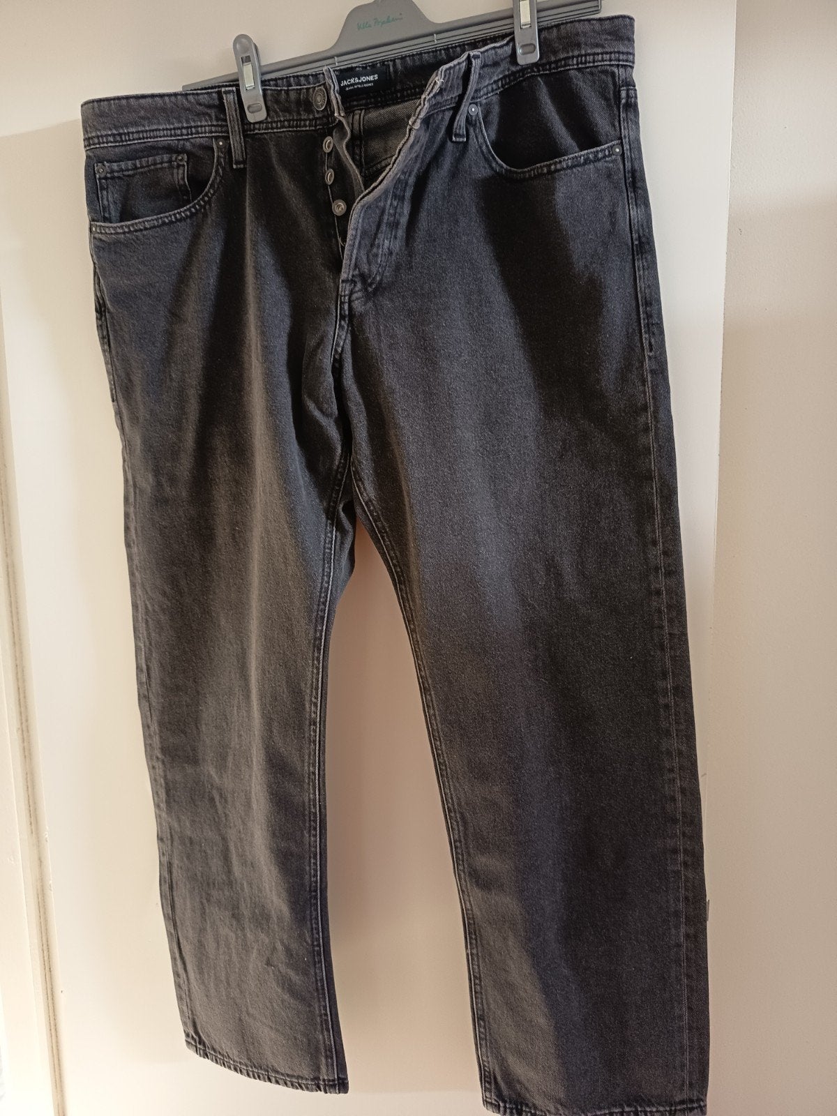 Nieuwe jeansbroek grijs jack& jones maat 38/32 met knoppen, Kleding | Heren, Spijkerbroeken en Jeans, Ophalen, Grijs