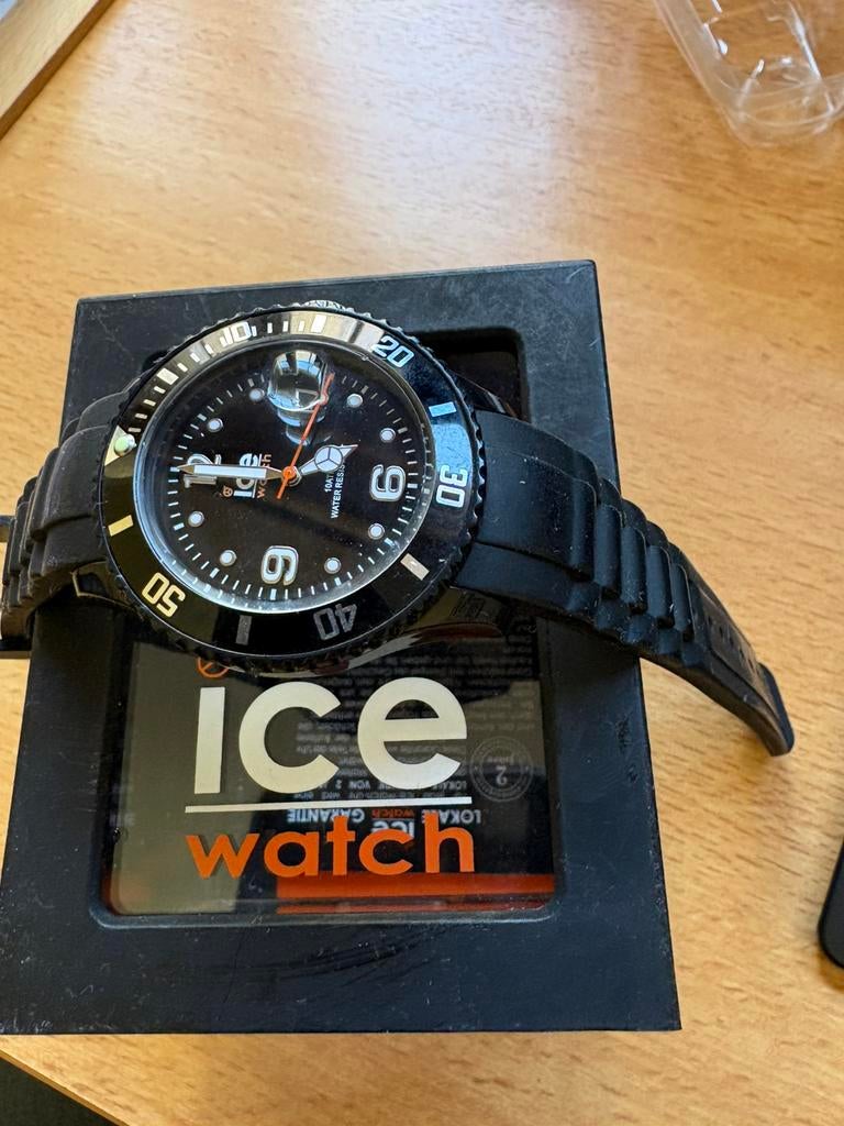 Montre Ice Watch noir / black, Ophalen, Zo goed als nieuw