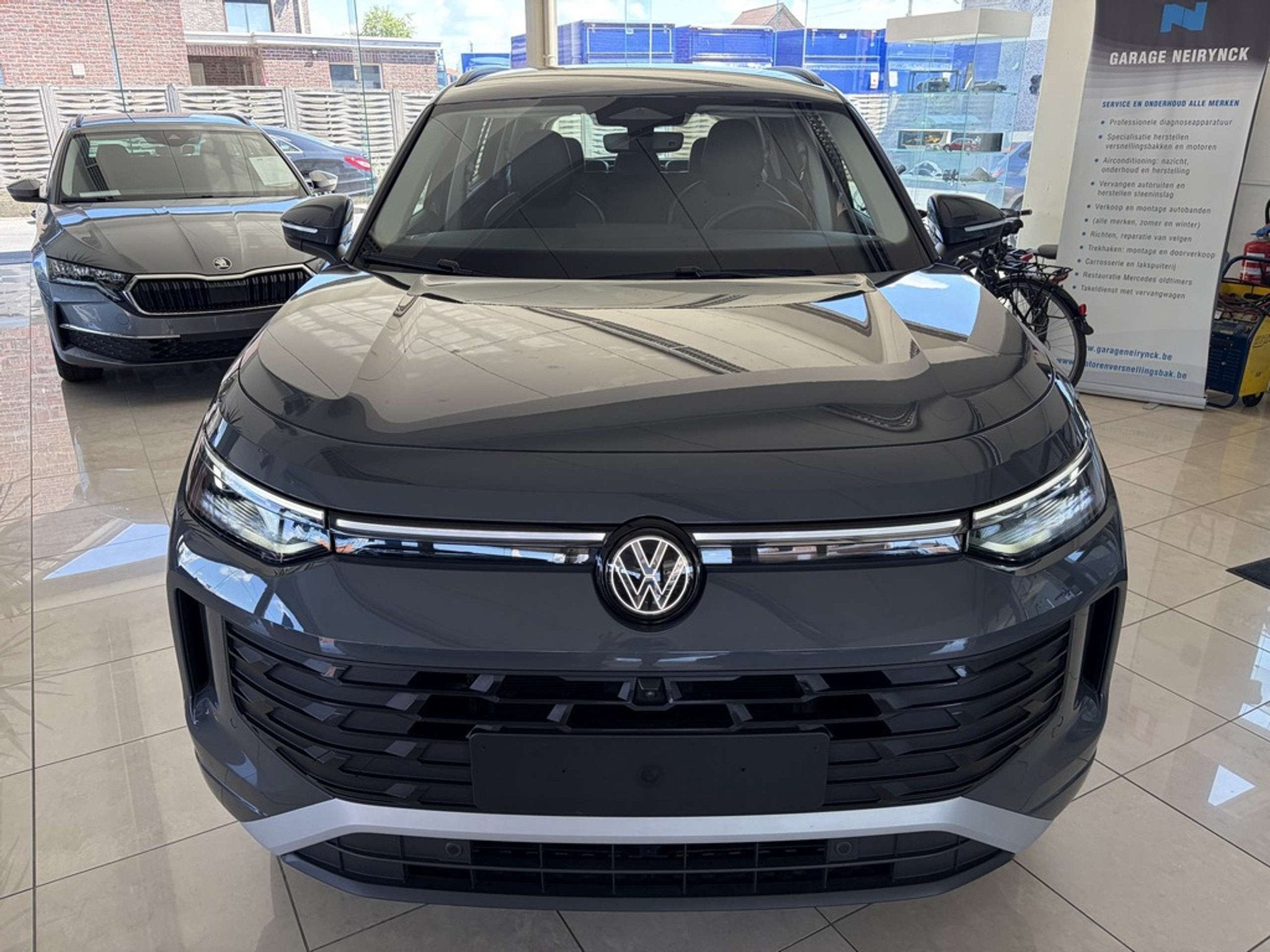 Volkswagen Tayron Tayron 1.5 eTSI mHEV ACT Life Business Pre, Auto's, Stof, 4 cilinders, 7 zetels, Bedrijf