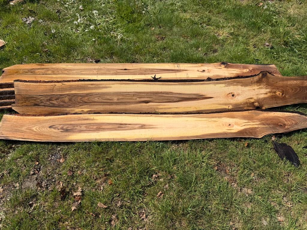 Schaaldelen notelaar 29cm breed - 2m30 lang - 30mm dik, Doe-het-zelf en Bouw, Ophalen, Nieuw