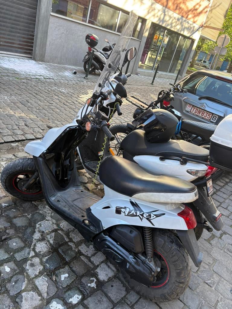 MBk booster classe B, Fietsen en Brommers, Tweetakt, Zo goed als nieuw, Ophalen, Overige merken