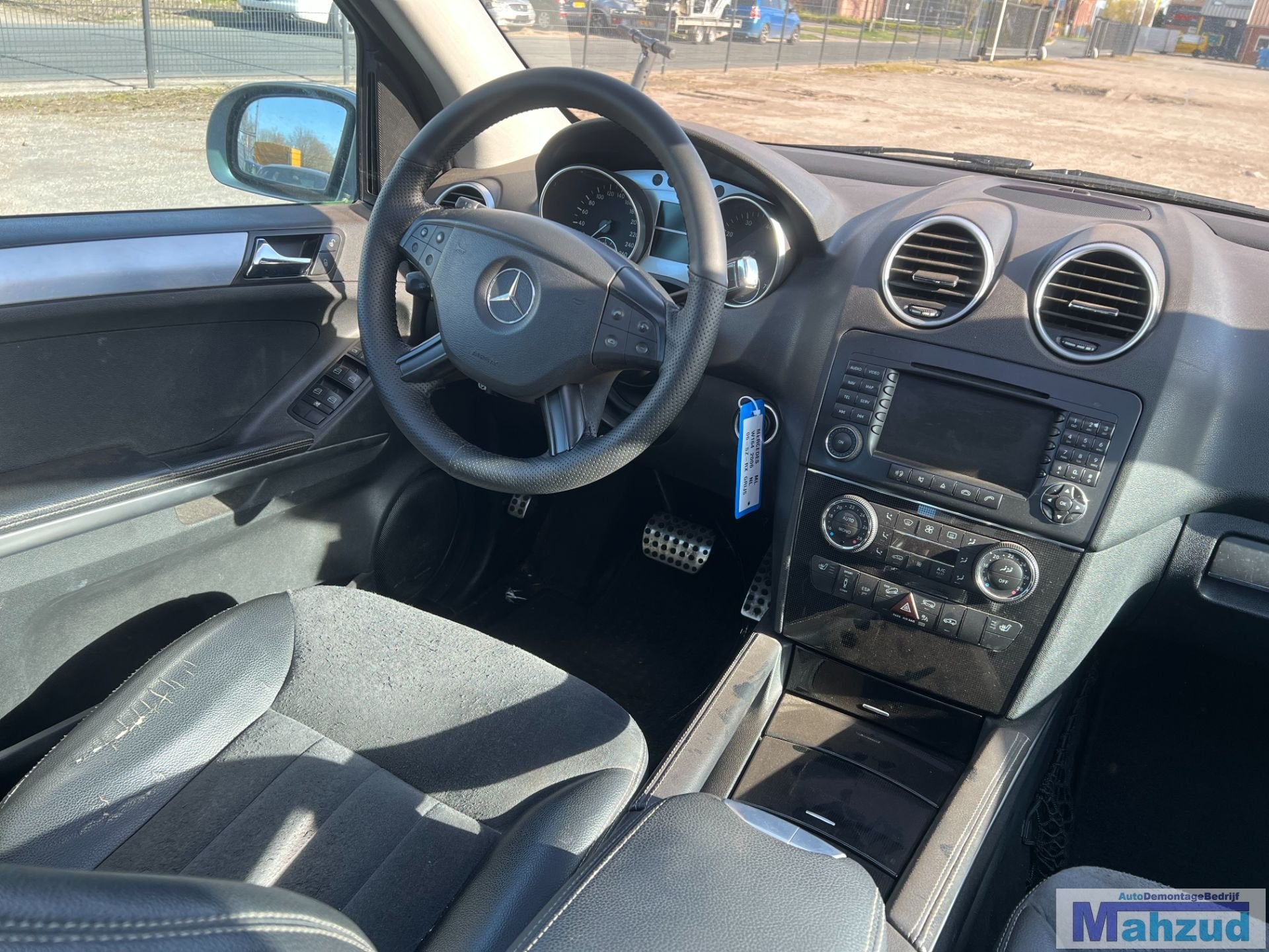 MERCEDES ML W164 Dashboard interieur delen 2005-2011, Auto-onderdelen, Gebruikt, Mercedes-Benz AG, Mercedes-Benz, Mercedesstrasse 120
70372  Stuttgart, DE