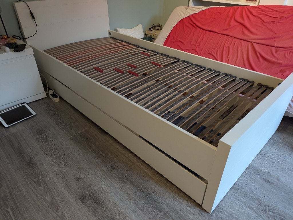 Gratis bed wit 200 x 90 cm, Huis en Inrichting, Ophalen, Gebruikt, 90 cm, Eenpersoons