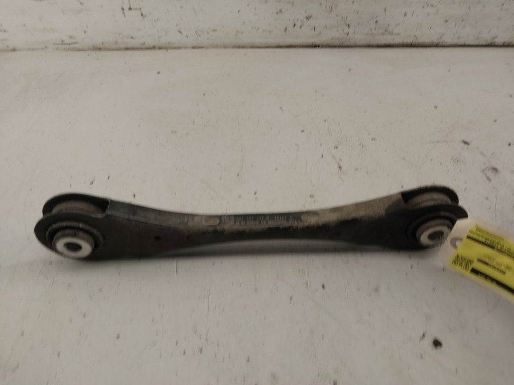 DRAAGARM RECHTS ACHTER Volkswagen Caddy Cargo V (SBA / SBH), Gebruikt, Volkswagen, Volkswagen AG, Kundenbetreuung@volkswagen.de