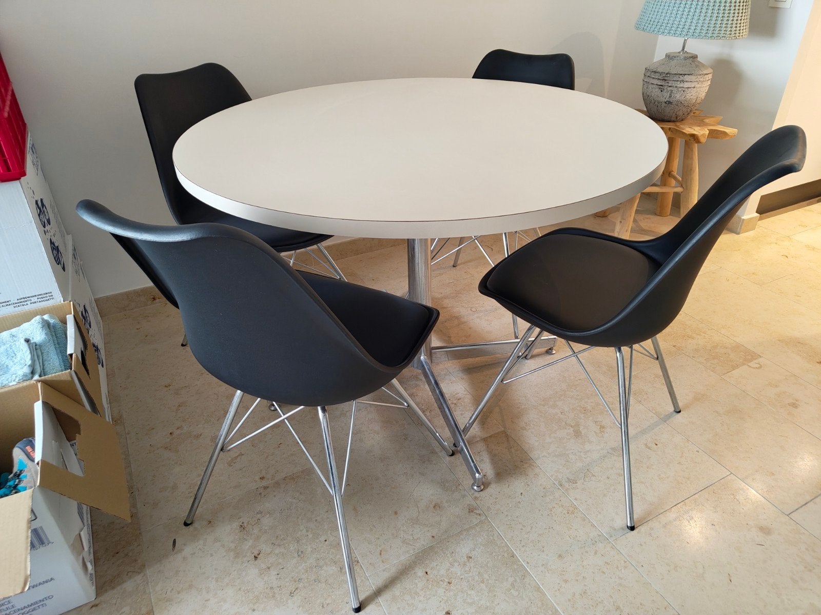 Eettafel met 4 stoelen, Huis en Inrichting, Tafels | Eettafels, Ophalen, Gebruikt, Rond, Vier personen