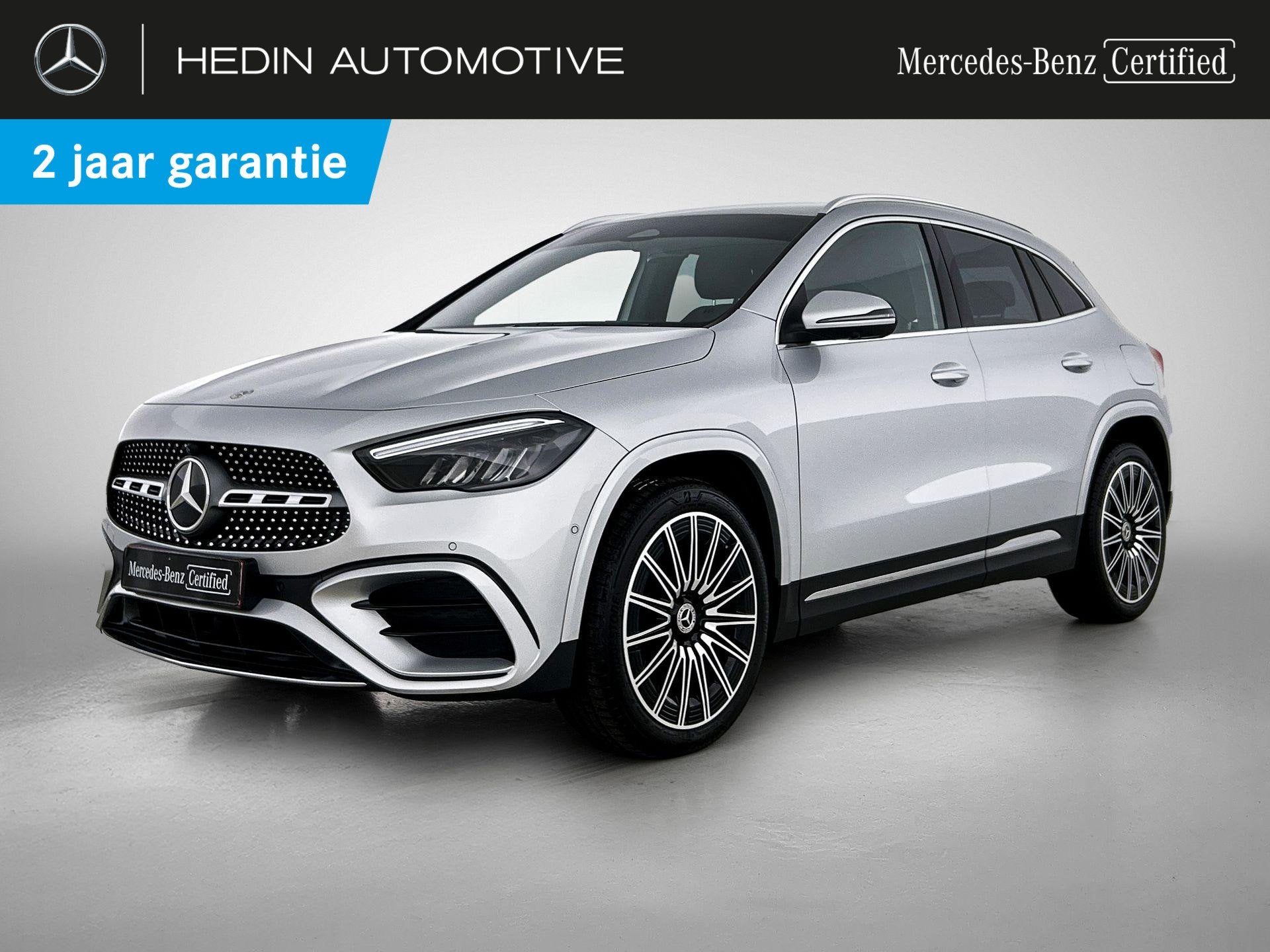 Mercedes-Benz GLA-Klasse 250 e AMG Line | Dodehoekassistent, Dealer onderhouden, Stof, Zwart, 4 cilinders