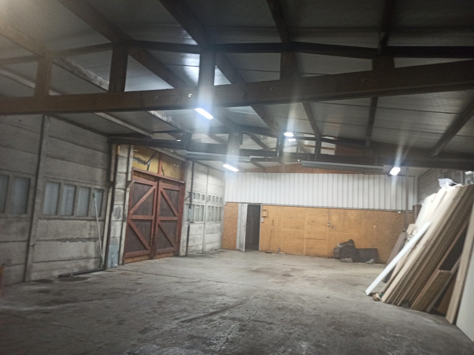 opslagplaats te huur in Lommel., 220 m², Huur