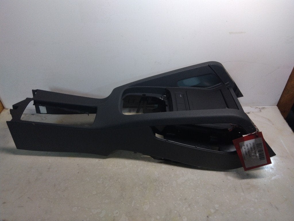 CONSOLE CENTRALE Volkswagen Golf V (1K1) (1K0863243A), Volkswagen, Mevr. I. Hauben, Utilisé, Rue de l'Espoir 34 34
4030  GRIVEGNÉE, BE