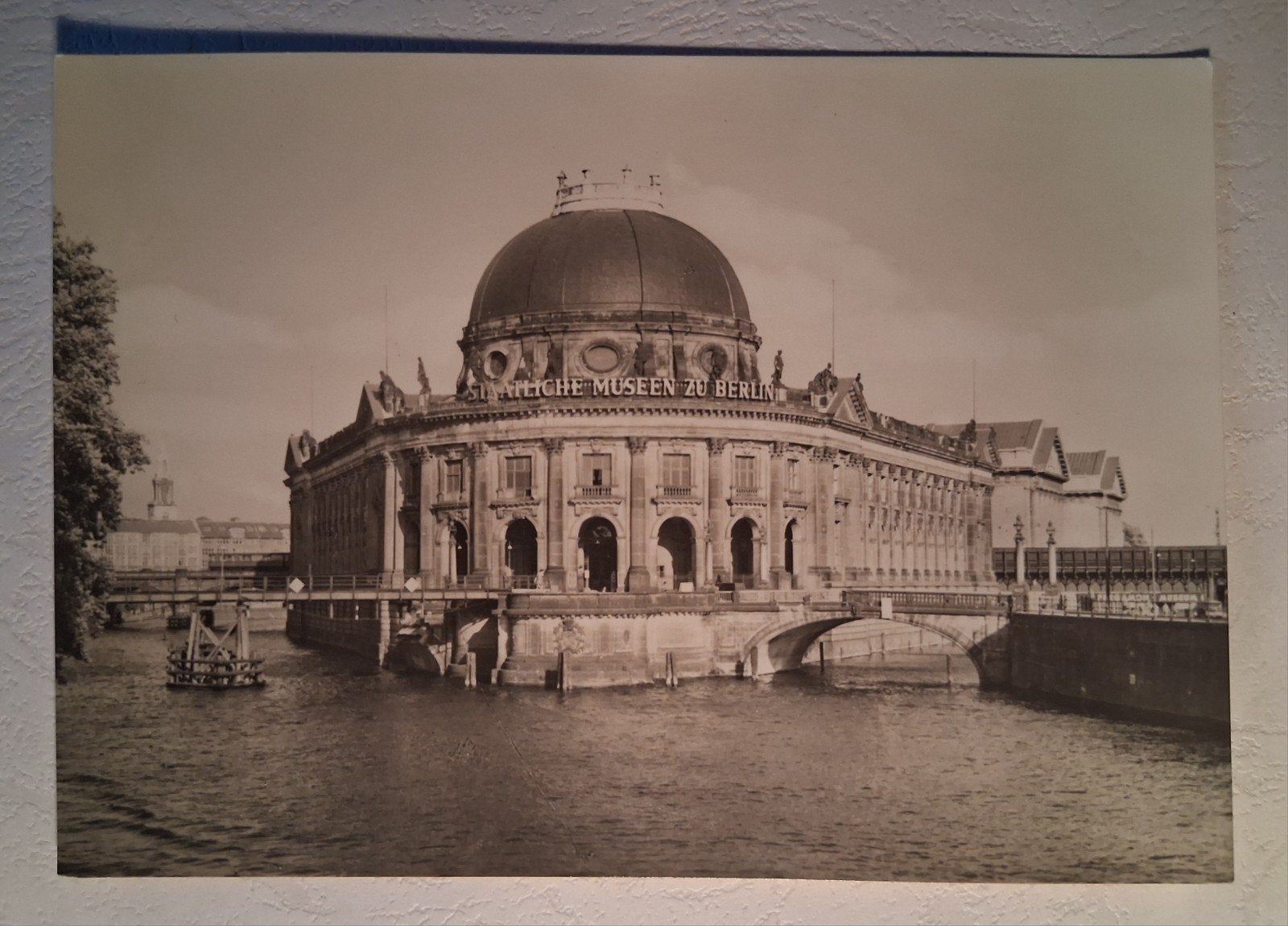 vintage Postkaart Staatliche Museum te Berlijn, Verzamelen, Postkaarten | Buitenland, Ophalen of Verzenden