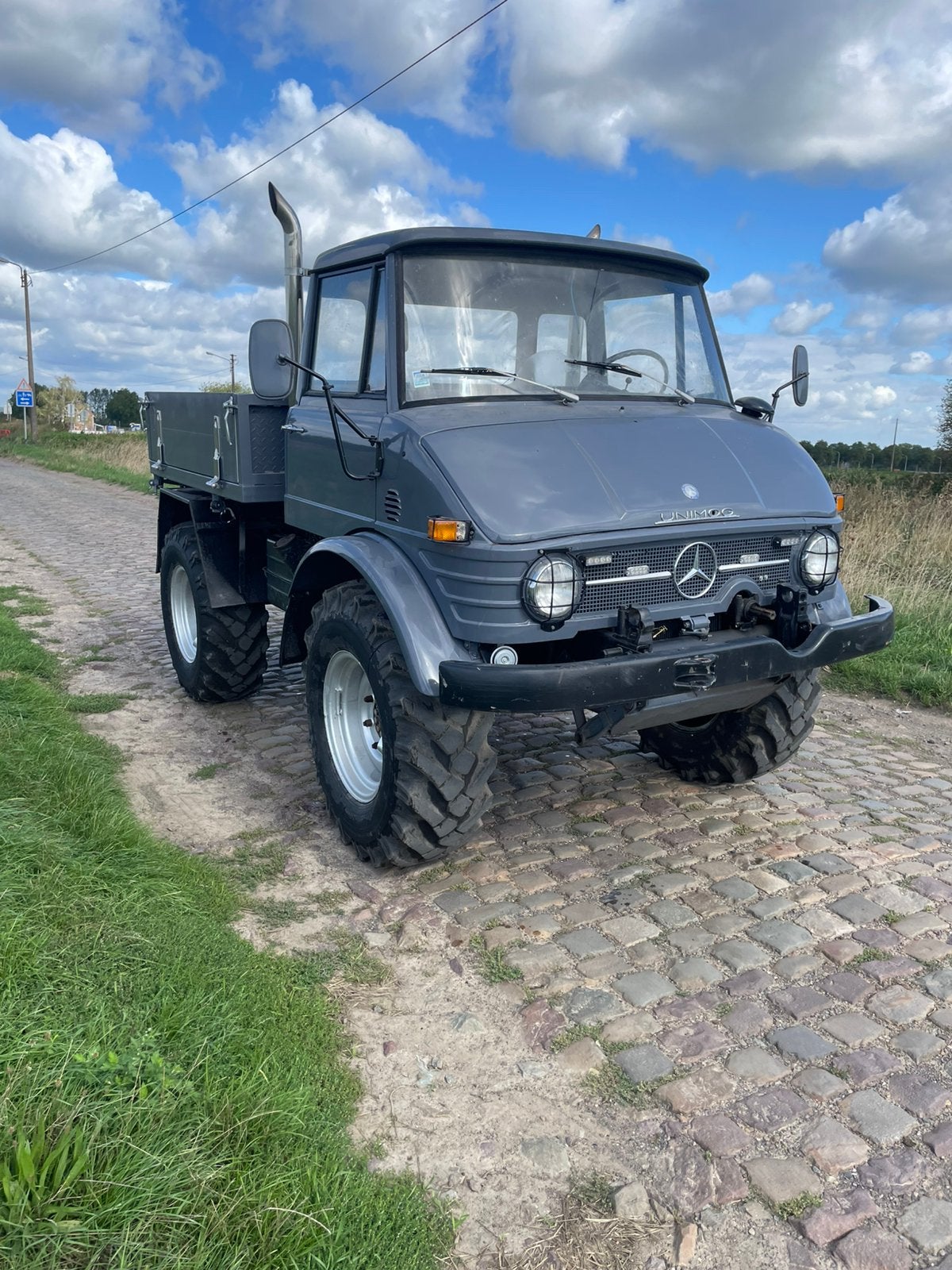 Av unimog 403 entièrement restauré., Articles professionnels, Autres marques, Jusqu'à 2500, Oldtimer/Ancêtre, 120 à 160 ch