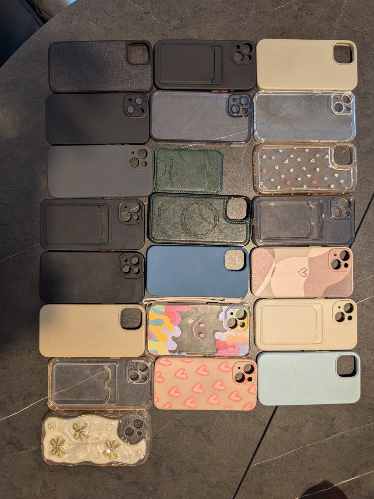 Coques pour iPhone 13 et iPhone 14 (21), Enlèvement, Comme neuf, Apple, IPhone 13