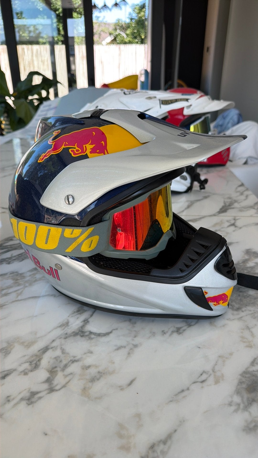 Uvex Heinz Kinigartner cross helm redbull, Ophalen, XL
