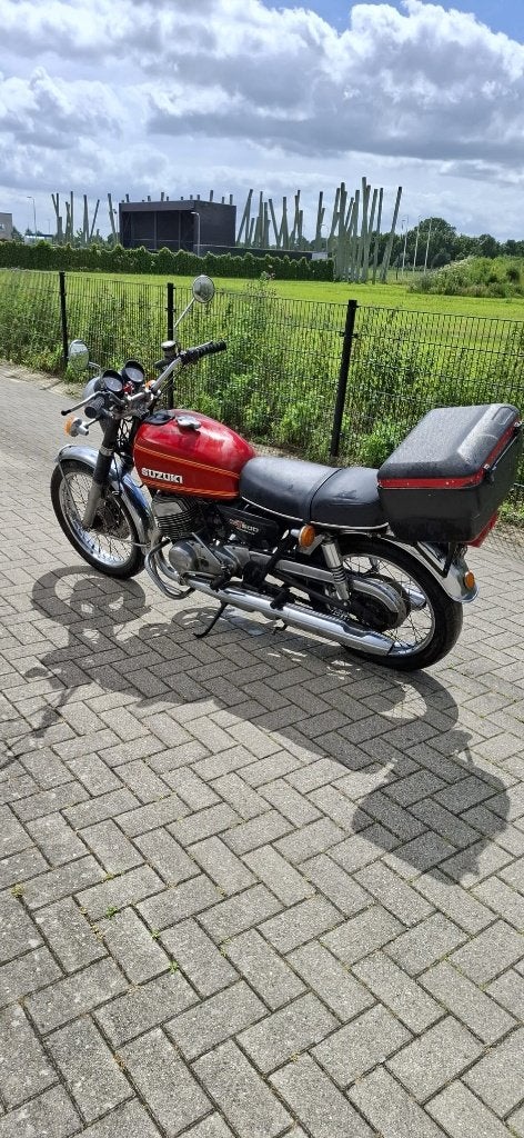 suzuki gt 500, 500 cm³
