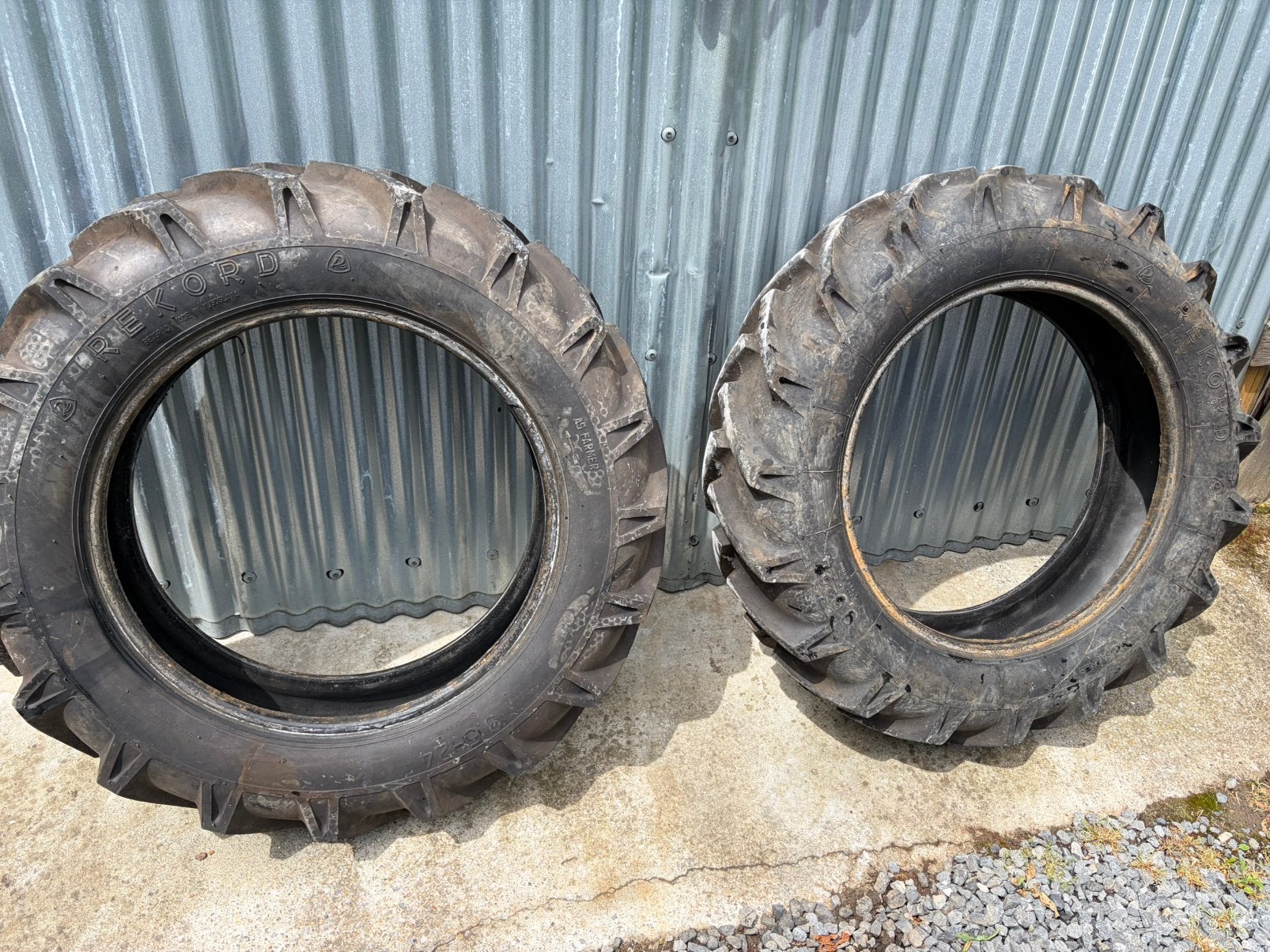 2 pneus pour tracteur ou motoculteur 24 pouces, Articles professionnels, Enlèvement