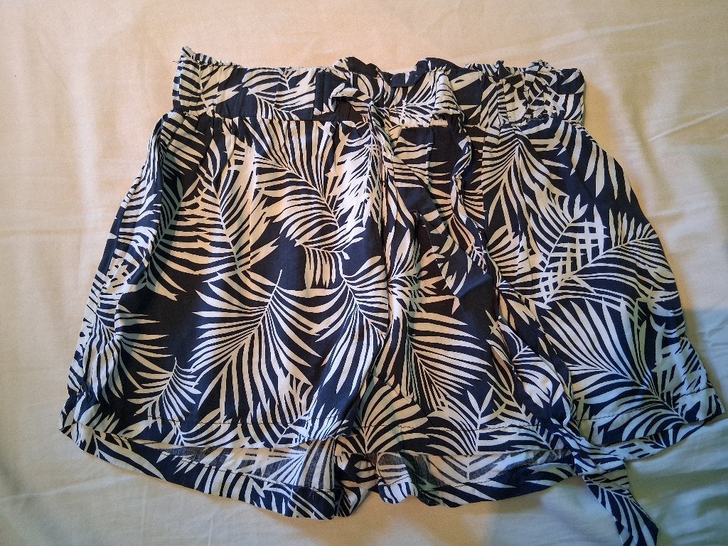 blauwe short met witte varens - maat S, Enlèvement ou Envoi, Taille 36 (S), Comme neuf, My Hailys