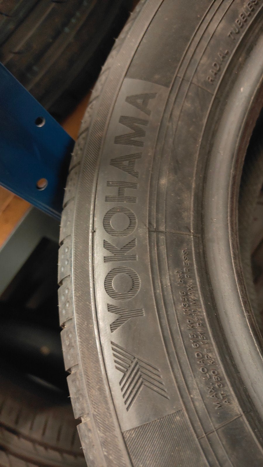 205/55r16 Yokohama 40€ l'unité avec montage, Enlèvement