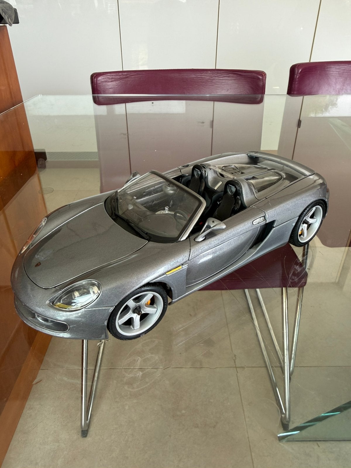 Porsche Carrera GT 1:18 Maisto, Hobby en Vrije tijd, Ophalen of Verzenden, Zo goed als nieuw, Maisto