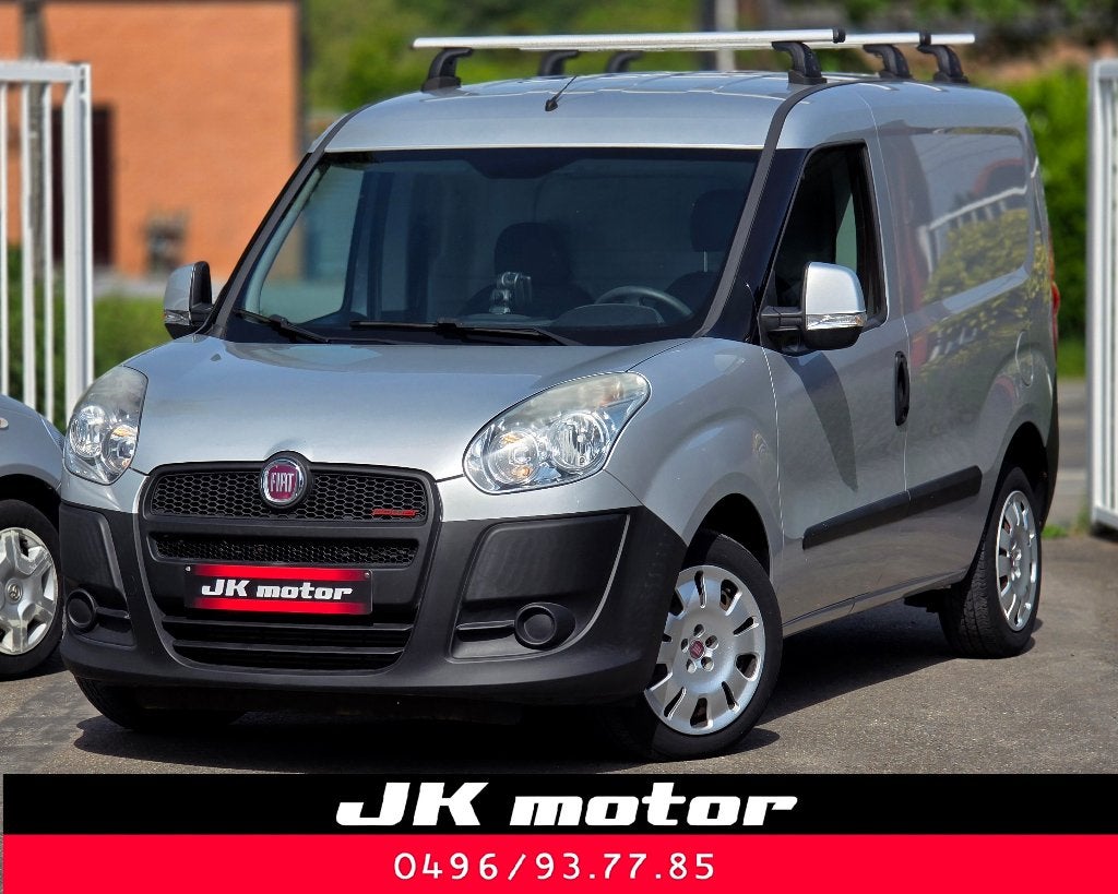 FIAT Doblo  1956cc Diesel    135ch   - 03/2014 - 75.000km, Auto's, Fiat, 5 deurs, 2 zetels, Sound system, Zilver of Grijs