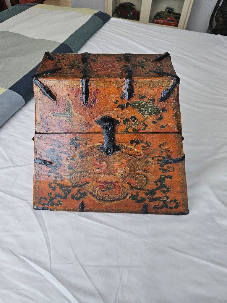 Tibetaanse boedhistische piramidekist, Huis en Inrichting, Ophalen