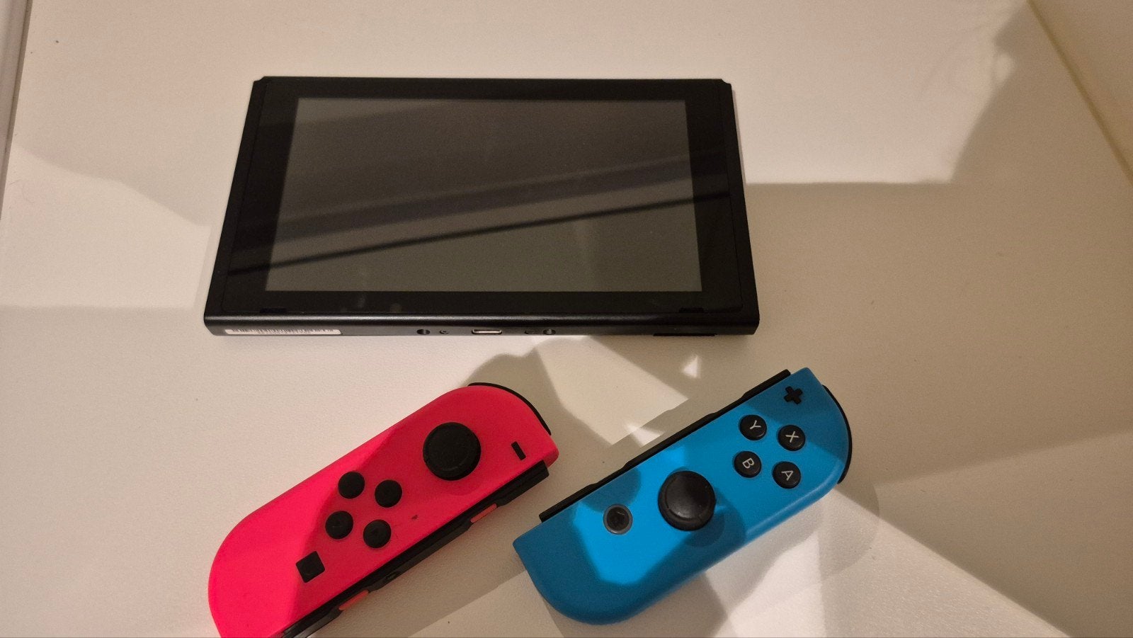 Nintendo switch + mario kart 8 deluxe, Consoles de jeu & Jeux vidéo, Enlèvement