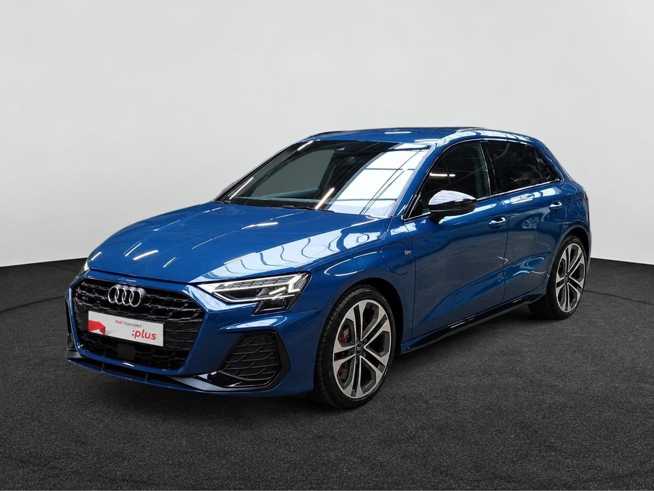 Audi A3 Sportback PHEV Competition 45 TFSI e  200 kW S troni, Auto's, Automaat, Blauw, Berline, Hybride Elektrisch/Benzine