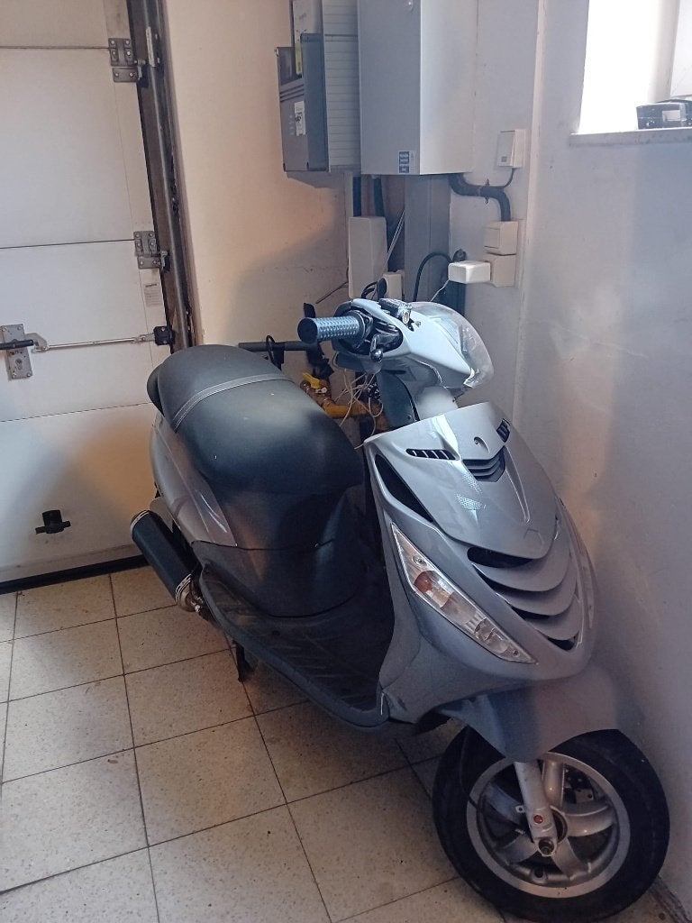 zip 100cc 4t, Enlèvement ou Envoi, 100 cm³, Zip