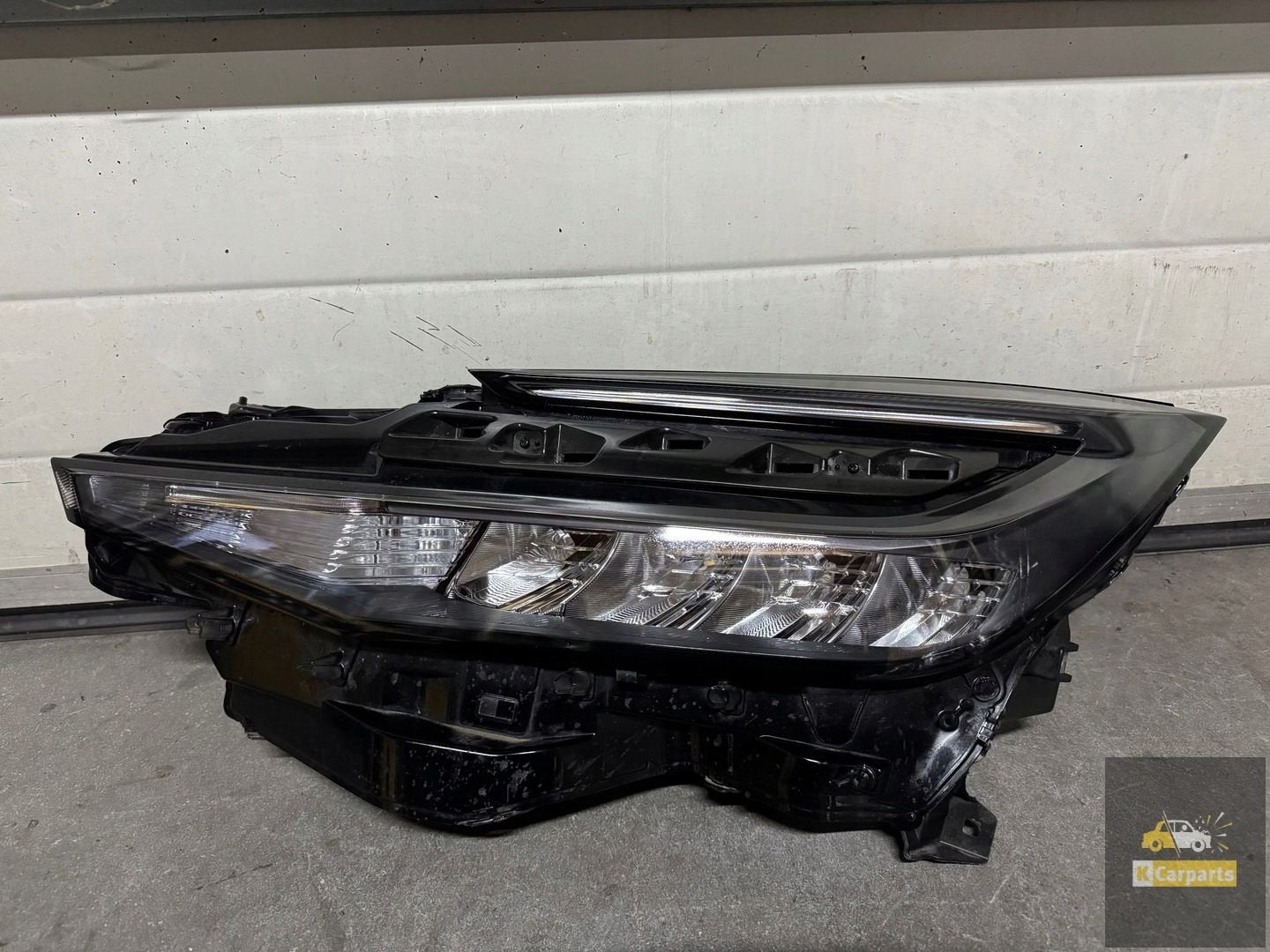 81150-F4220, Clignotant LED Toyota C-HR II 81150F4220, Info@toyota.co.jp, Toyota Motor Corporation, Toyota-Cho 1
471-8571  Toyota City
