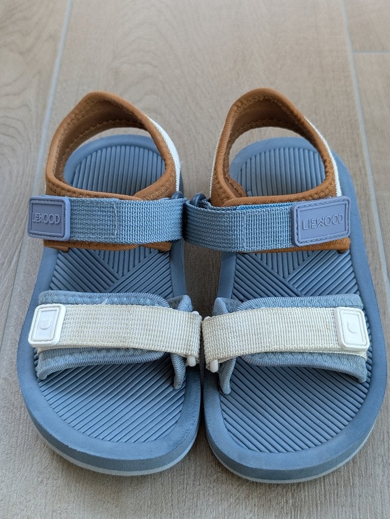 Liewood Monty 28, Converse 28, Adidas 30, Liewood Bre 32, Ophalen, Jongen of Meisje, Schoenen, Zo goed als nieuw
