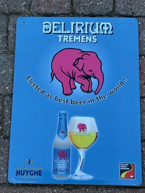 Licht metalen plakkaat Delirium Tremens van brouwerij., Verzamelen, Ophalen of Verzenden, Gebruikt, Reclamebord, Plaat of Schild
