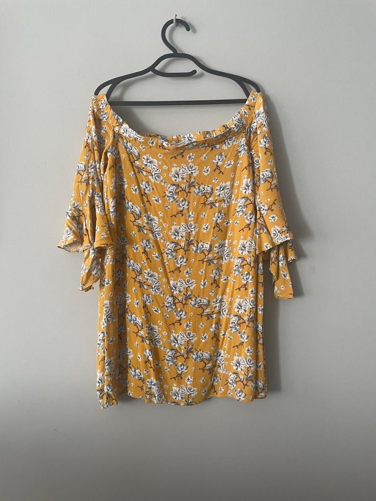 ROBE oversize jaune blanc  fleurs M, Vêtements | Femmes, Au-dessus du genou, Comme neuf, MISSGUIDED, Jaune
