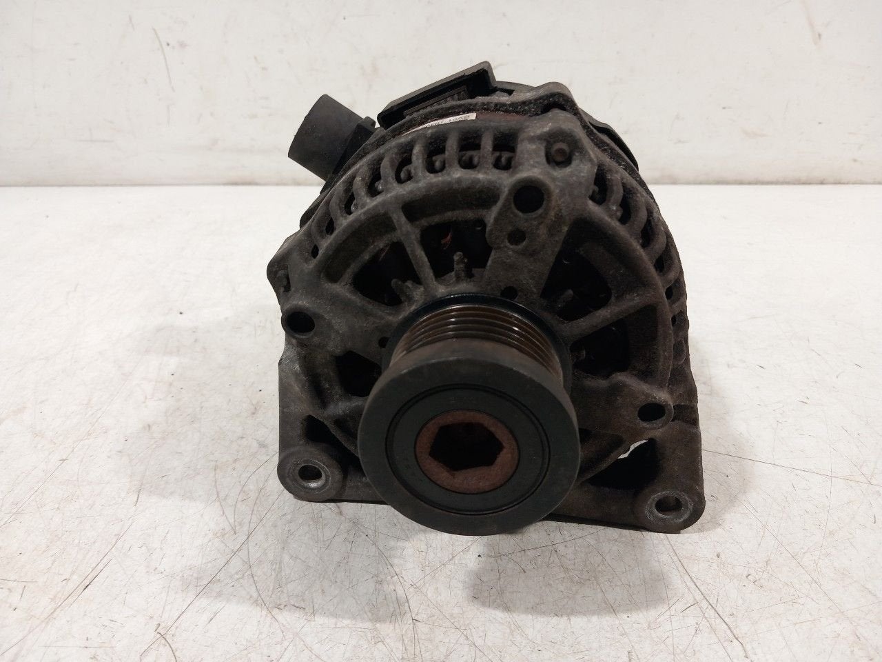 Dynamo Ford Focus, Onderdelen@venauto.nl, Van der Ven Autorecycling B.V., Gebruikt, Ettenseweg 76, 4706 PB Roosendaal, The Netherlands