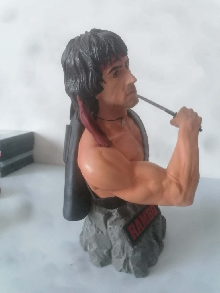 RAMBO Legendary Scale Bust 1:3 Sideshow Collectibles / Hcg, Enlèvement ou Envoi, Comme neuf, Film, Statue, Réplique ou Modèle