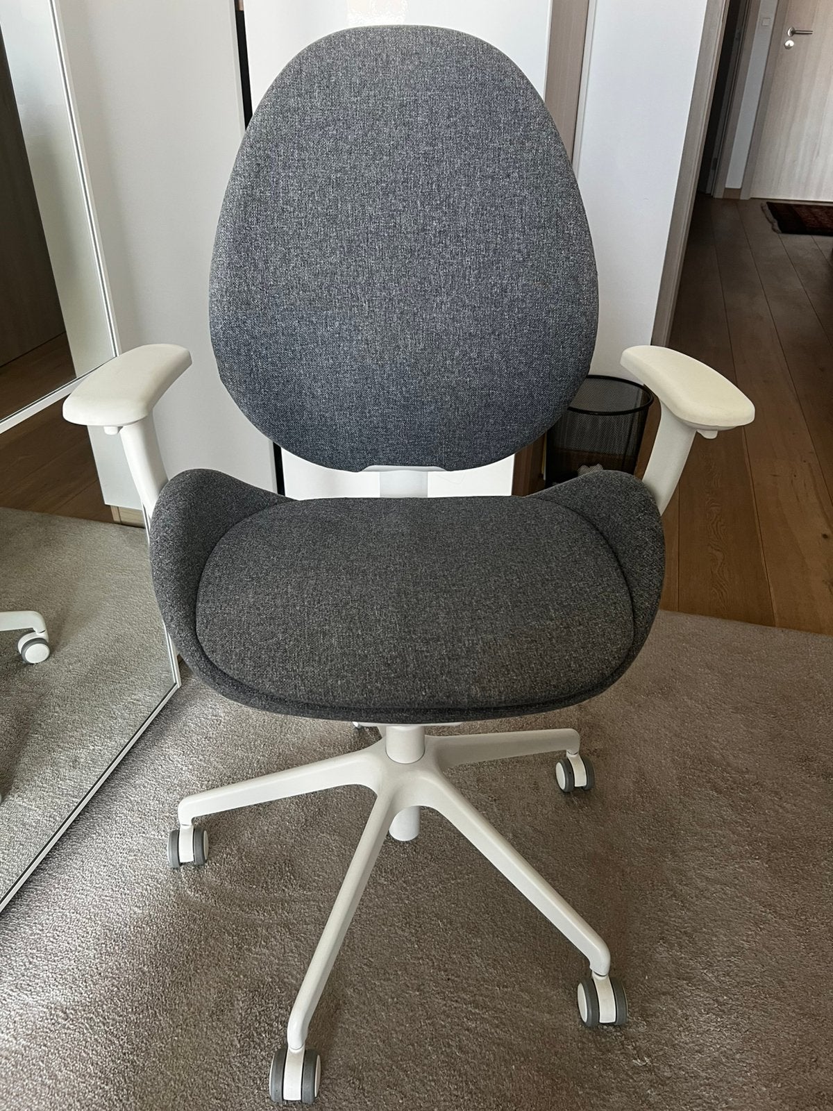 Chaise de bureau avec accoudoirs, Gris, Comme neuf, Enlèvement, Chaise de bureau