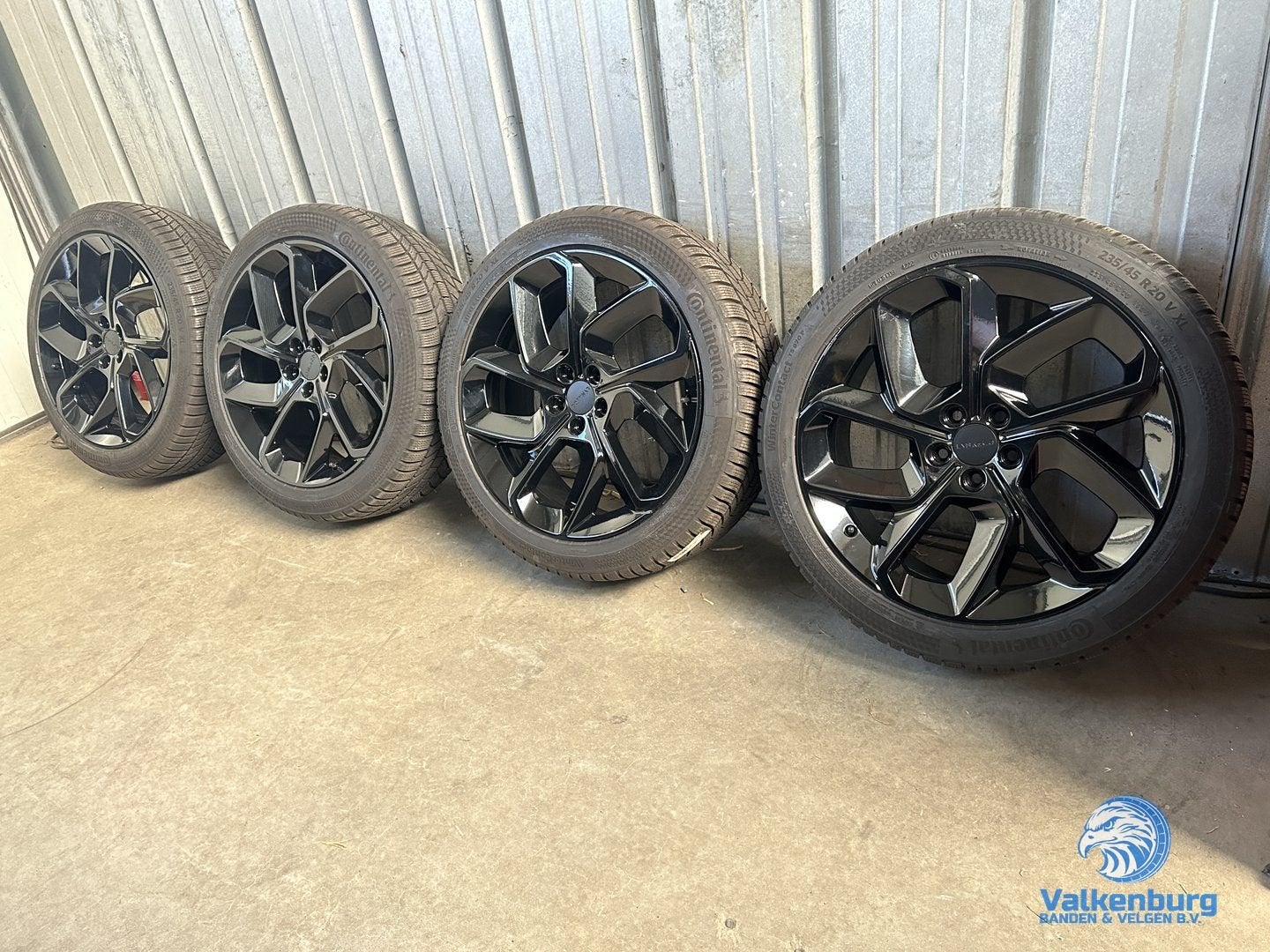 8mm! Originele Lynk & Co 20 inch zwarte velgen 5x108 winterb, Auto-onderdelen, Banden en Velgen, Banden en Velgen, Winterbanden