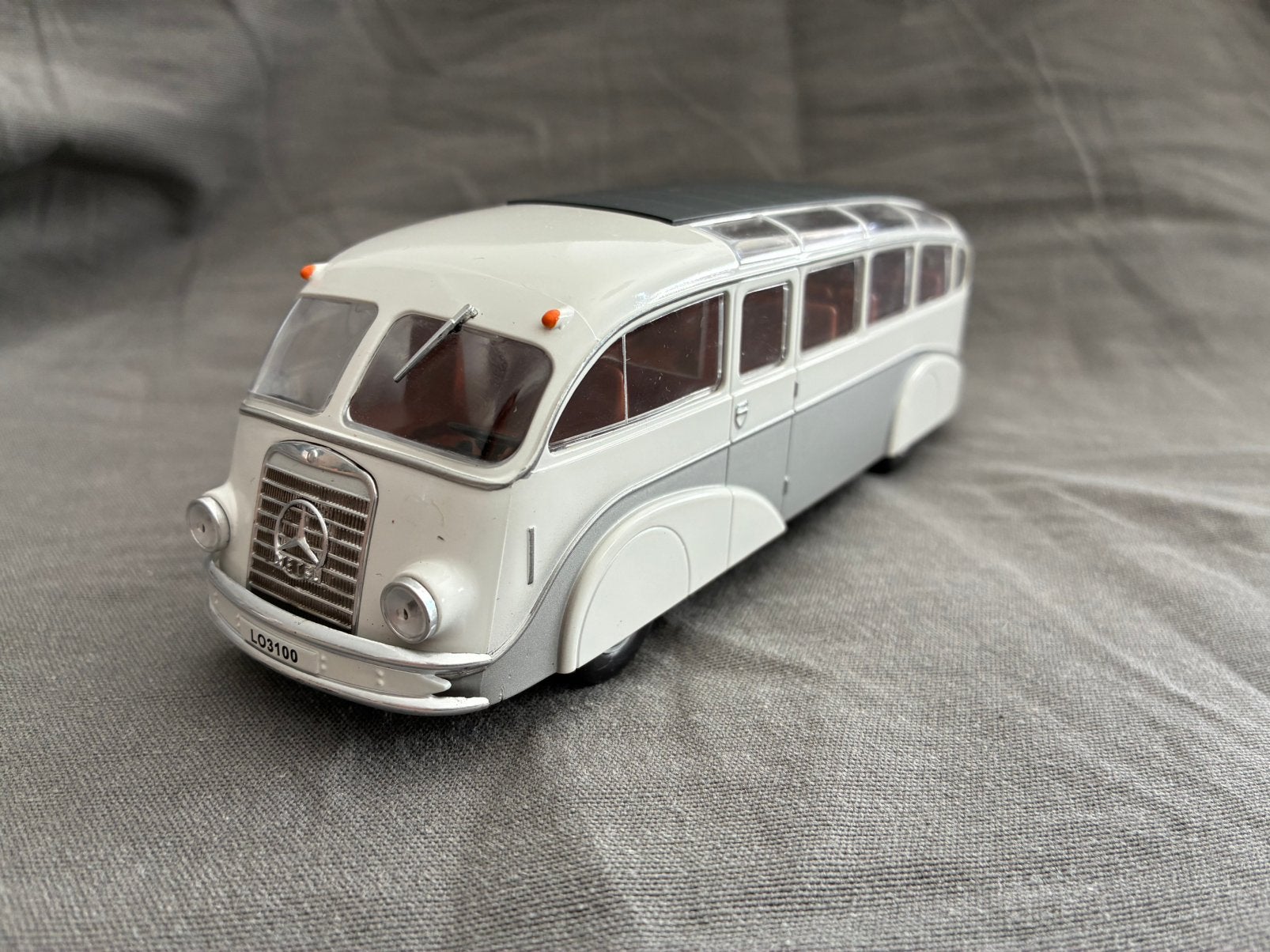 autocars autobus Mercedes  LO 3100 "Stromlinien" hachette, Enlèvement ou Envoi, Comme neuf