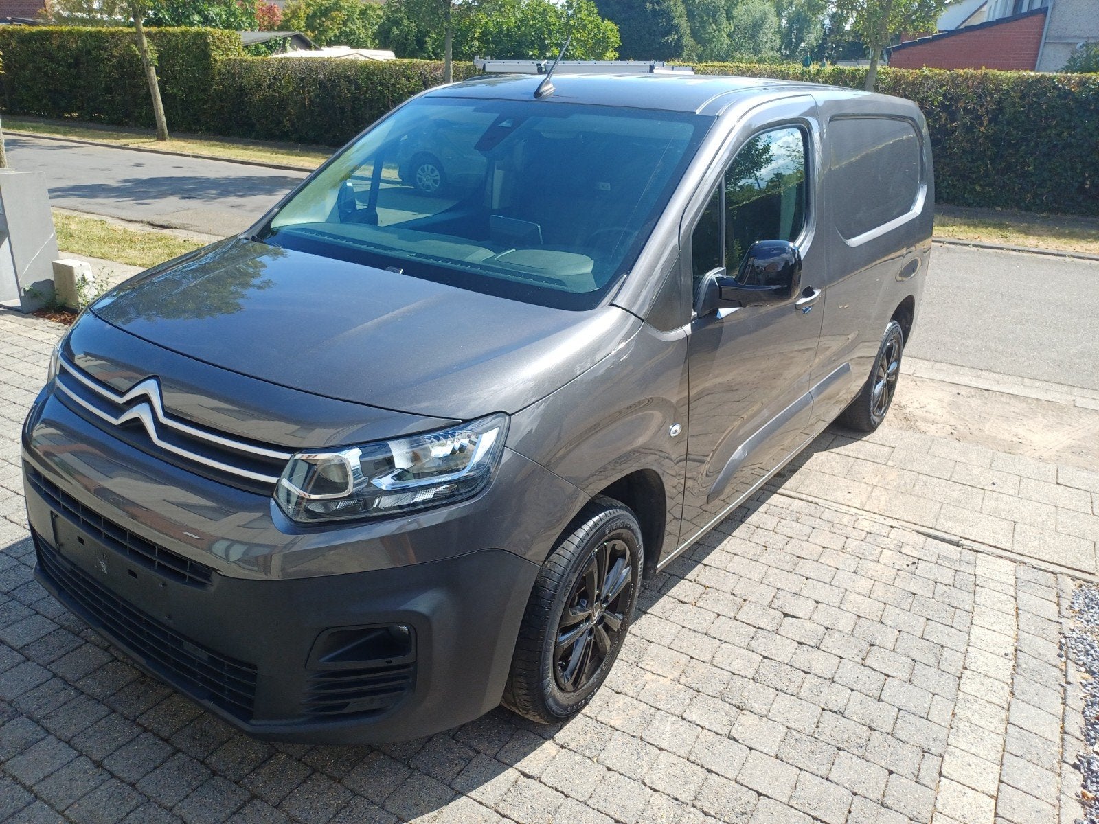 Citroën Berlingo XL - 39 500 km, Autos, Camionnettes & Utilitaires, Achat, Boîte manuelle, Entretenue par le concessionnaire, Noir