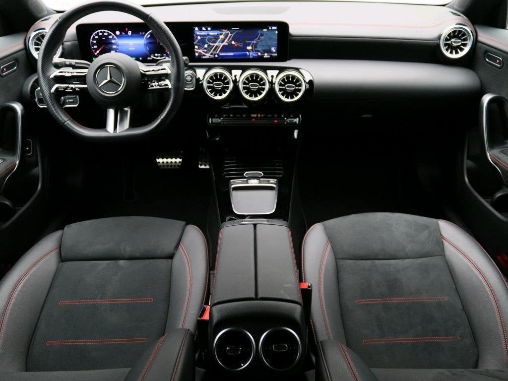Mercedes-Benz CLA 250 e Star Edition Shooting Brake + AMG LI, Auto's, Stof, Gebruikt, Zwart, 4 cilinders