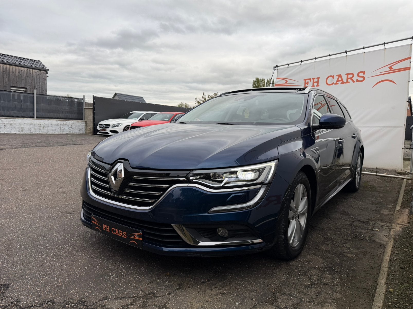 Renault Talisman 1.6 TCe *BENZINE*AUTOMATIC*FULL OPTION*PANO, Auto's, 1618 cc, 4 cilinders, https://public.car-pass.be/vhr/80eb085e-997a-4d99-9e0e-3d5cbbba9c1e