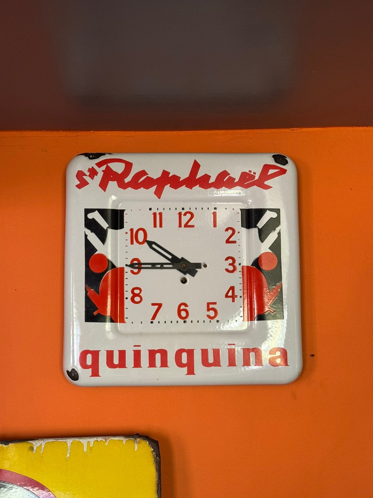 Horloge publicitaire en émail Saint-Raphaël, Panneau publicitaire, Enlèvement ou Envoi, ., Utilisé