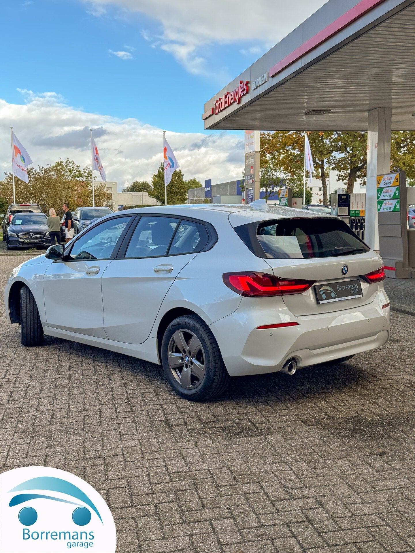 BMW 116 1.5 Benzine 109 pk | Navi | CarPlay | PDC V+A | LED, Autos, 0 kg, Ordinateur de bord, Euro 6, Entreprise