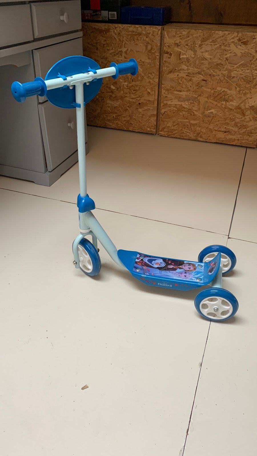 Trottinette enfant Reine des Neige, Vélos & Vélomoteurs, Enlèvement, Utilisé