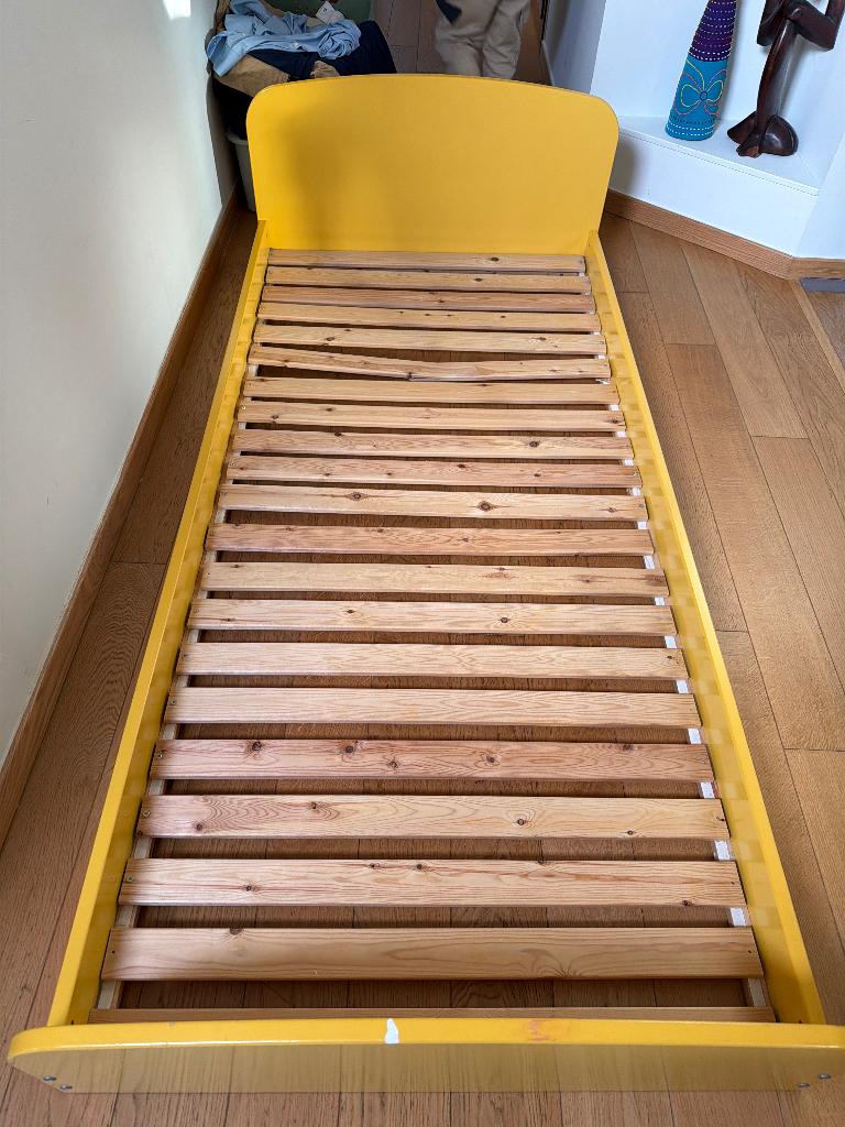 Lit Flexa enfant 90 jaune, Enfants & Bébés, Chambre d'enfant | Lits, 85 à 100 cm, Sommier à lattes, Enlèvement, 180 cm ou plus